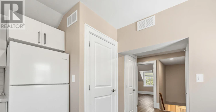 UPPER-107 Kent Street, Whitby, ON, L1N 4Y1 - 5