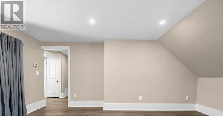 UPPER-107 Kent Street, Whitby, ON, L1N 4Y1 - 12
