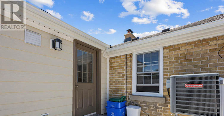 UPPER-107 Kent Street, Whitby, ON, L1N 4Y1 - 26