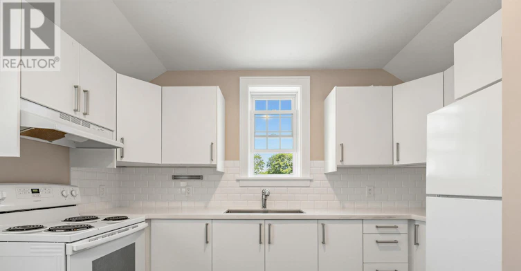 UPPER-107 Kent Street, Whitby, ON, L1N 4Y1 - 3
