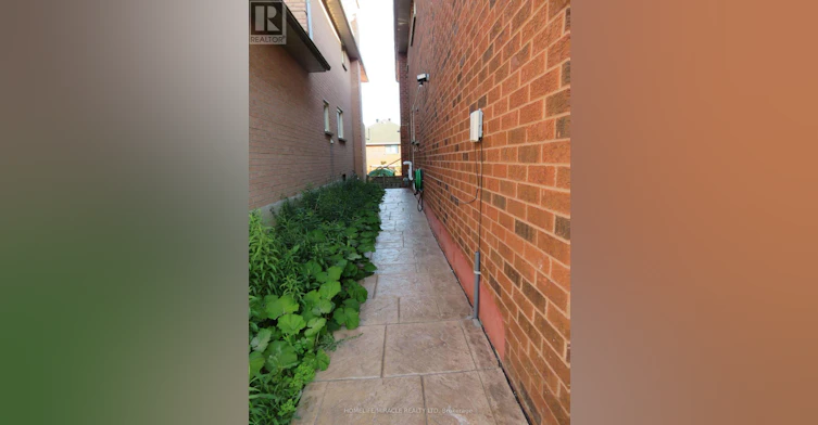10 Pine Bough Manor, Richmond Hill, ON, L4S 1A4 - 34