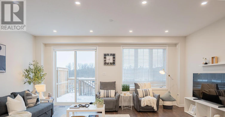 385 Threshing Mill Boulevard, Oakville, ON, L6H 0P5 - 3