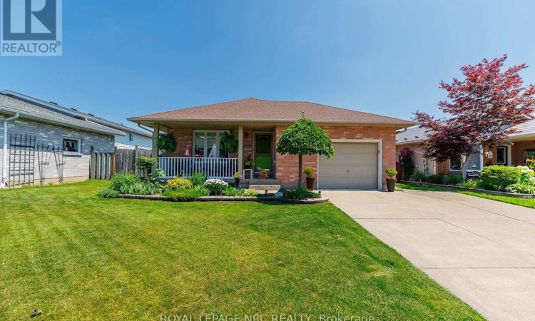 5818 Aspen Court