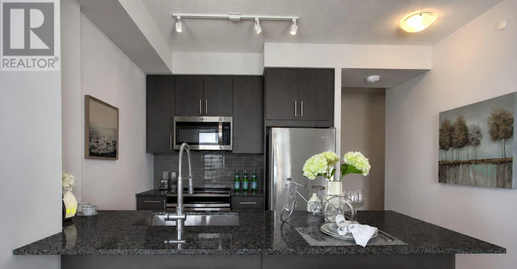 815-4055 Parkside Village Drive, Mississauga, ON, L5B 0K8 - 2