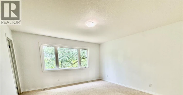 18-135 Hardcastle Drive, Cambridge, ON, N1S 0B6 - 18