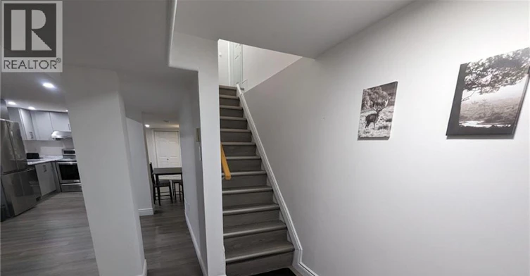 LOWER-510 Oakridge Place, Waterloo, ON, N2L 4P2 - 9