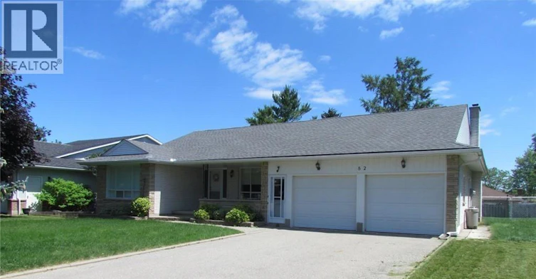 Lower-82 Acres Crescent WEST, Kitchener, ON, N2N 3G8