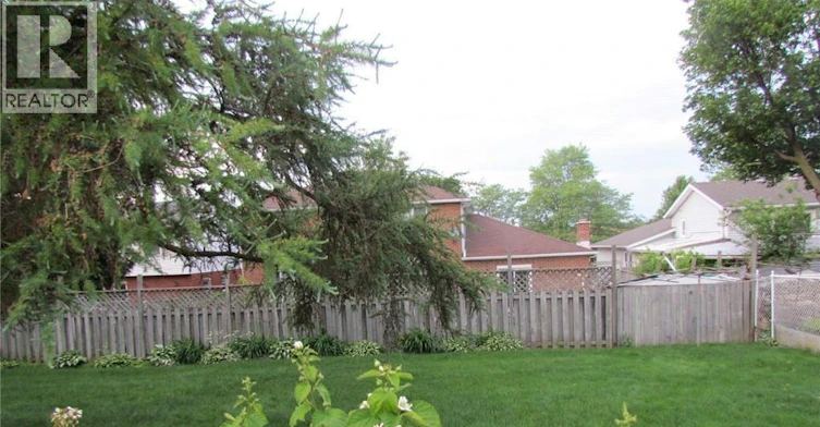 Lower-82 Acres Crescent WEST, Kitchener, ON, N2N 3G8 - 2