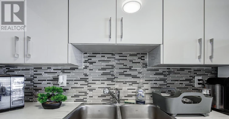 1104-30 Chapman Court, London, ON, N6G 4Y4 - 4