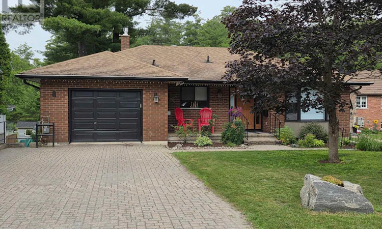 324 Bethune Drive N