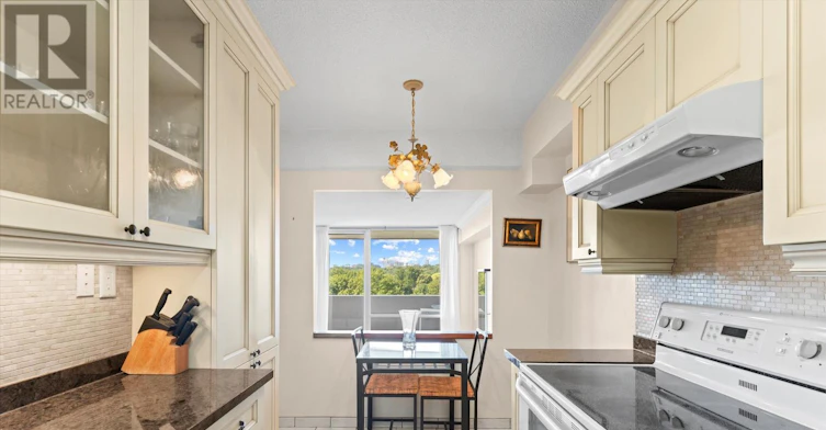 711-240 Scarlett Road, Toronto, ON, M6N 4X4 - 5