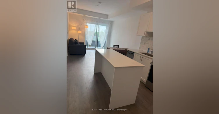 611-705 Davis Drive, Newmarket, ON, L3Y 0J1 - 3