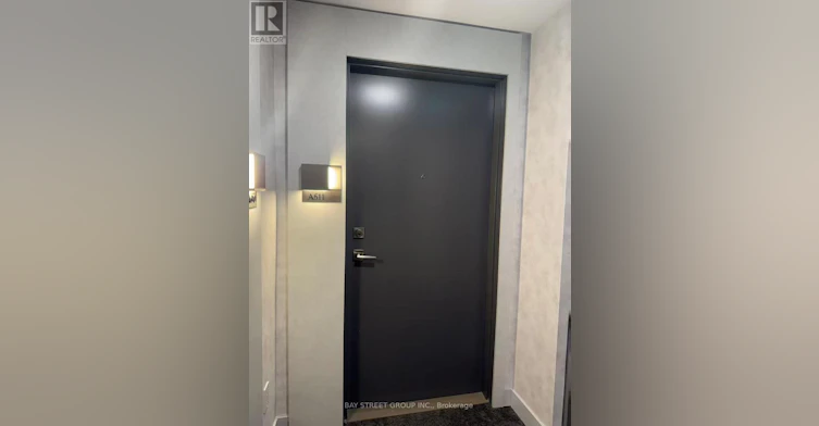 611-705 Davis Drive, Newmarket, ON, L3Y 0J1 - 2