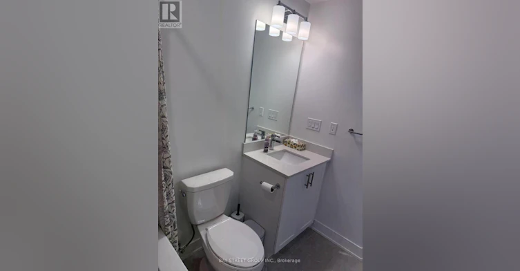 611-705 Davis Drive, Newmarket, ON, L3Y 0J1 - 7