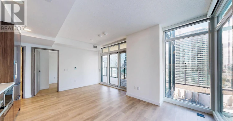 3805-3 Concord Cityplace Way, Toronto, ON, M5V 0X4 - 11