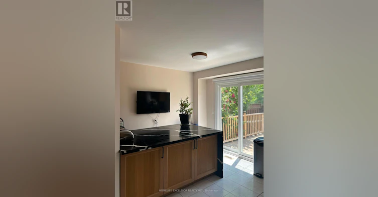5872 Rainberry Drive, Mississauga, ON, L5M 6S4 - 8