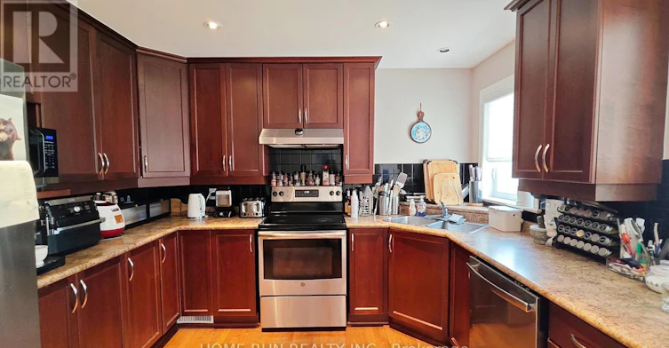 151 Whetstone Crescent, Ottawa, ON, K2G 7C3 - 4