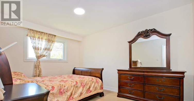 UPPER-19 Oldborough Circle, Toronto, ON, M2J 3A1 - 13
