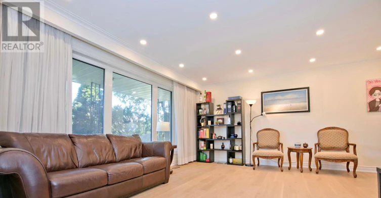 UPPER-19 Oldborough Circle, Toronto, ON, M2J 3A1 - 2
