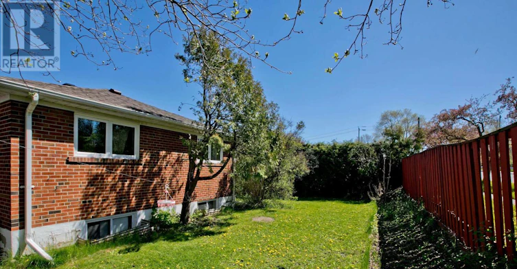 UPPER-19 Oldborough Circle, Toronto, ON, M2J 3A1 - 25