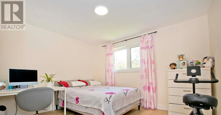 UPPER-19 Oldborough Circle, Toronto, ON, M2J 3A1 - 16