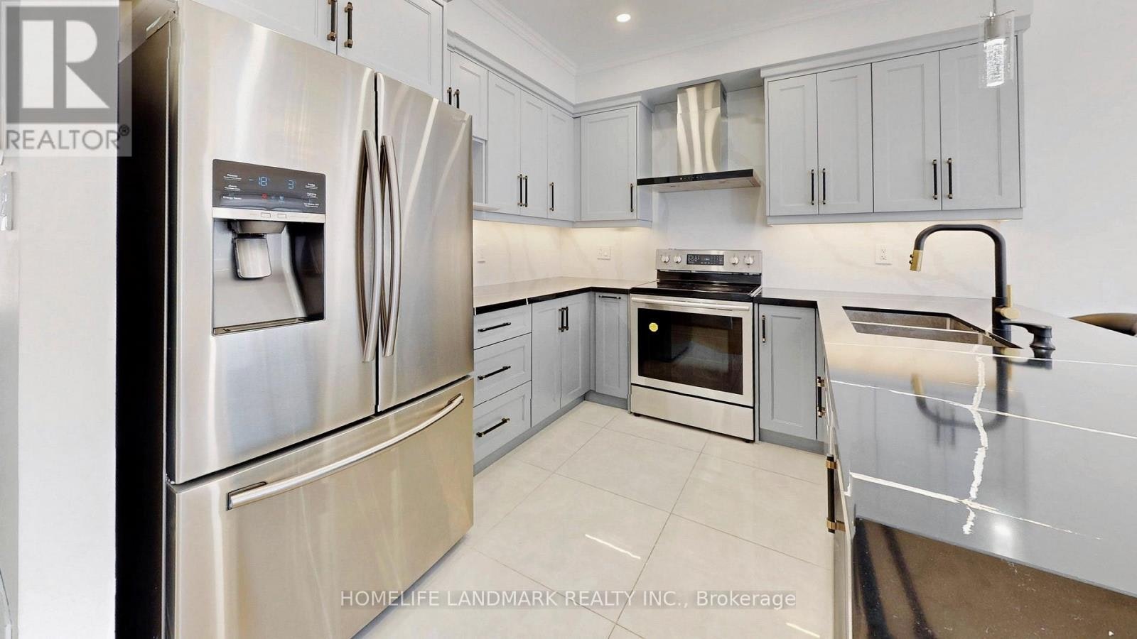 32 Arco Circle, Vaughan, ON, L6A 3Z7
