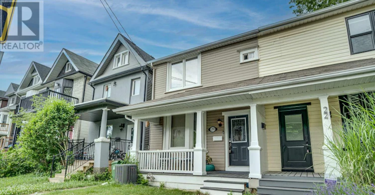 20 Connaught Avenue, Toronto, ON, M4L 2V9
