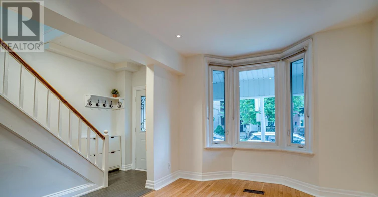 20 Connaught Avenue, Toronto, ON, M4L 2V9 - 6