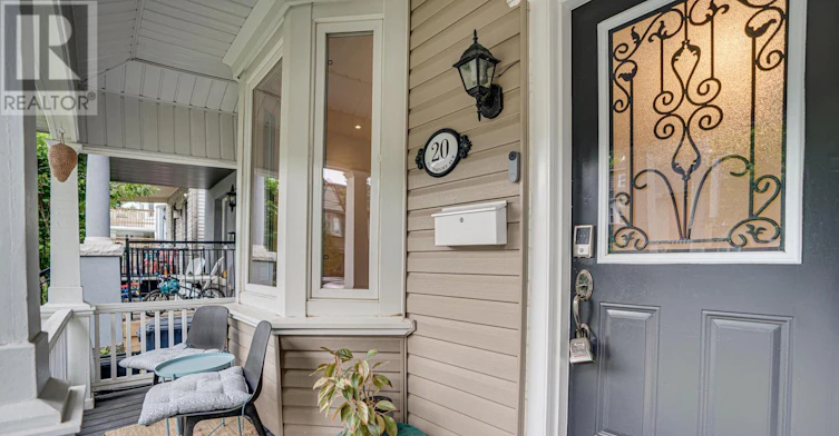 20 Connaught Avenue, Toronto, ON, M4L 2V9 - 2