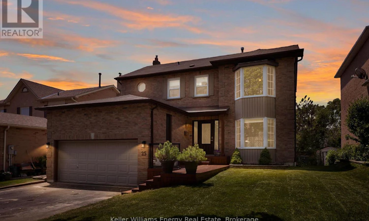 25 Fieldview Crescent
