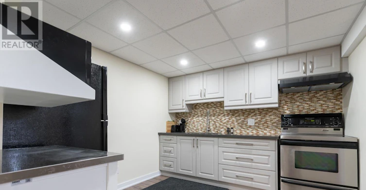 5 Barlow Road, Toronto, ON, M1G 2B3 - 5