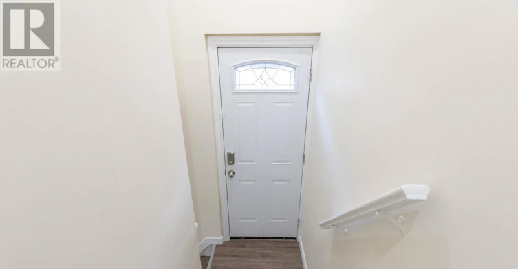 5 Barlow Road, Toronto, ON, M1G 2B3 - 2