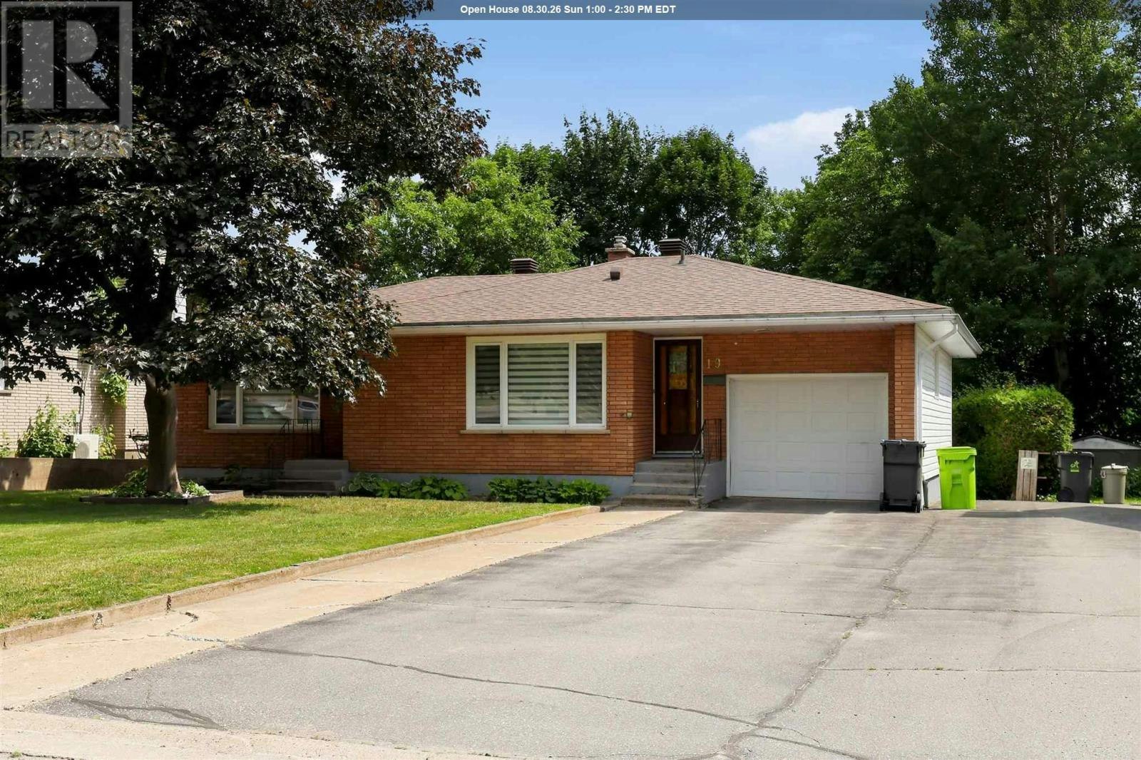 19 Grandriver Crescent, Sault Ste. Marie, ON, P6B 3R9