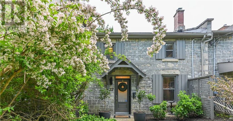 37 Meadowview Avenue, Guelph, ON, N1H 5S7