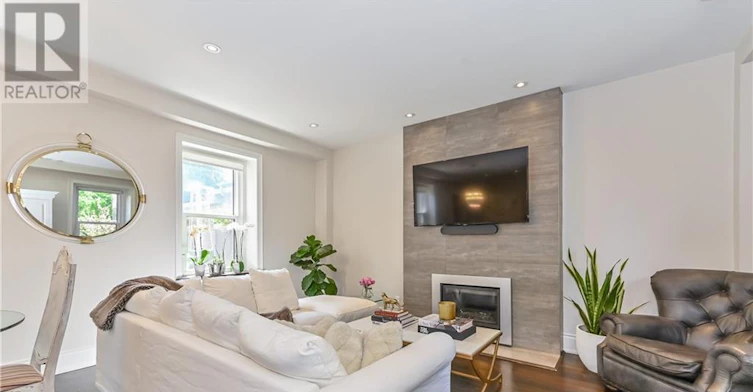 37 Meadowview Avenue, Guelph, ON, N1H 5S7 - 4