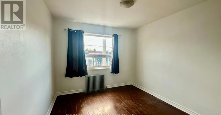 4-1023 Coxwell Avenue, Toronto, ON, M4C 3G4 - 6