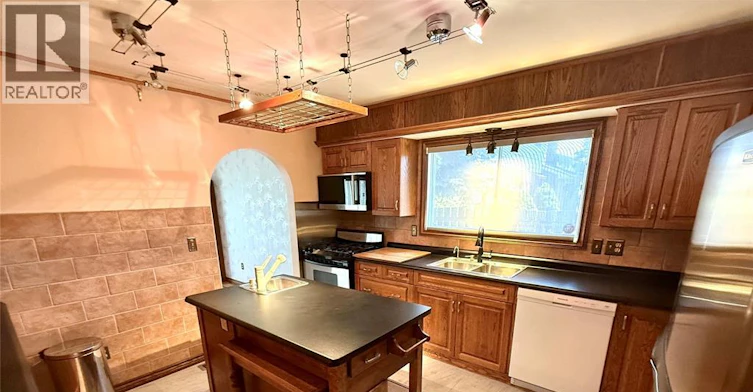 377 Fairway, Tecumseh, ON, N8N 2Y9 - 14