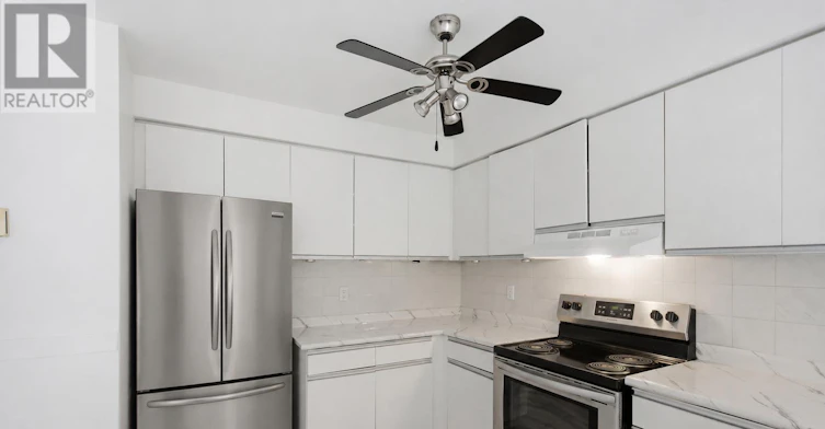 314 Hillside Avenue, Oshawa, ON, L1J 1T5 - 9