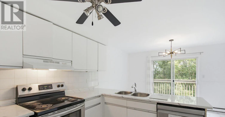 314 Hillside Avenue, Oshawa, ON, L1J 1T5 - 8