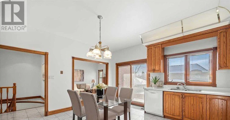 49 Lund Street, Richmond Hill, ON, L4C 9V7 - 9
