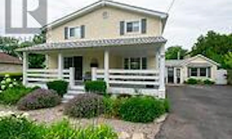 87 Lakeport Road N