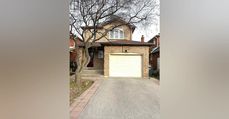 4523 Kimbermount Avenue, Mississauga, ON, L5M 4J4