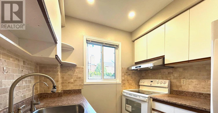 4523 Kimbermount Avenue, Mississauga, ON, L5M 4J4 - 11