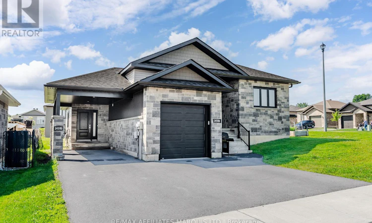 2459 Watson Crescent