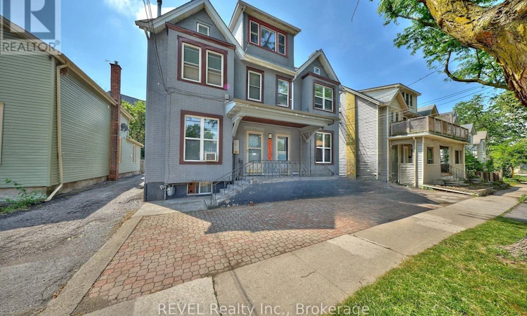 50 Welland Avenue