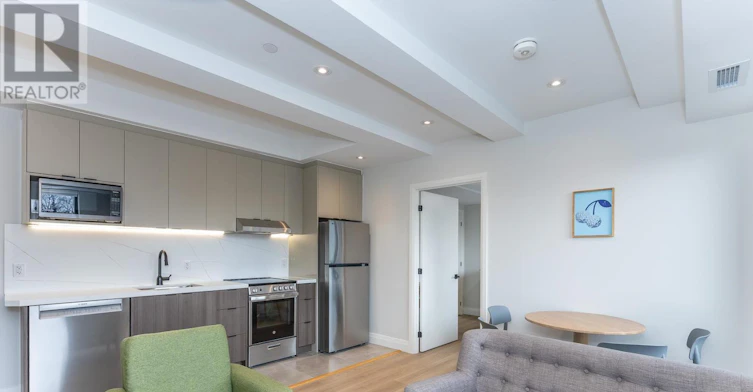 204-1000 Bathurst Street, Toronto, ON, M5R 3G7 - 4