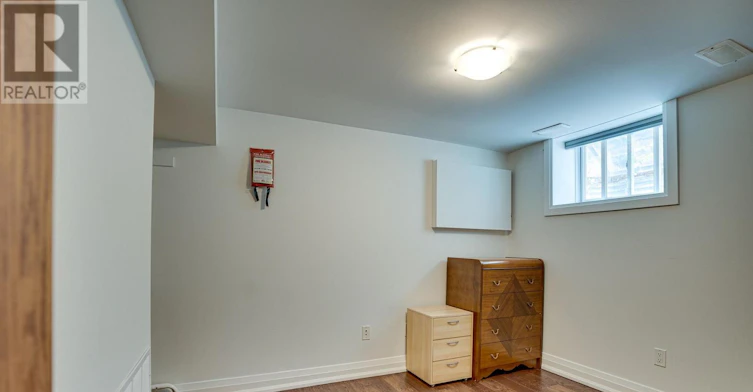 LOWER-176 Eastwood Road, Toronto, ON, M4L 2E3 - 13