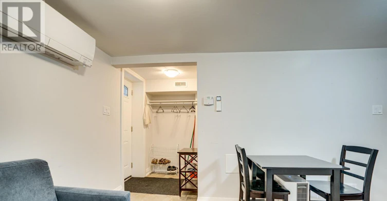 LOWER-176 Eastwood Road, Toronto, ON, M4L 2E3 - 5
