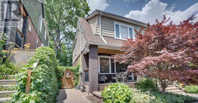 LOWER-176 Eastwood Road, Toronto, ON, M4L 2E3