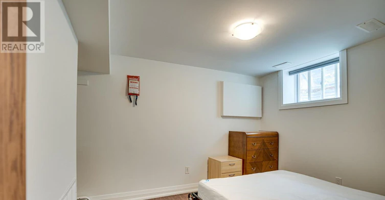LOWER-176 Eastwood Road, Toronto, ON, M4L 2E3 - 14